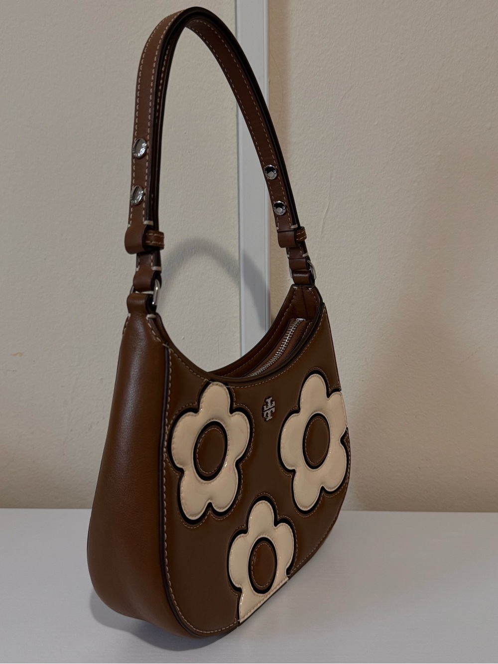 Tory Burch Emerson Floral Applique Shoulder Bag - Picture 4 of 13